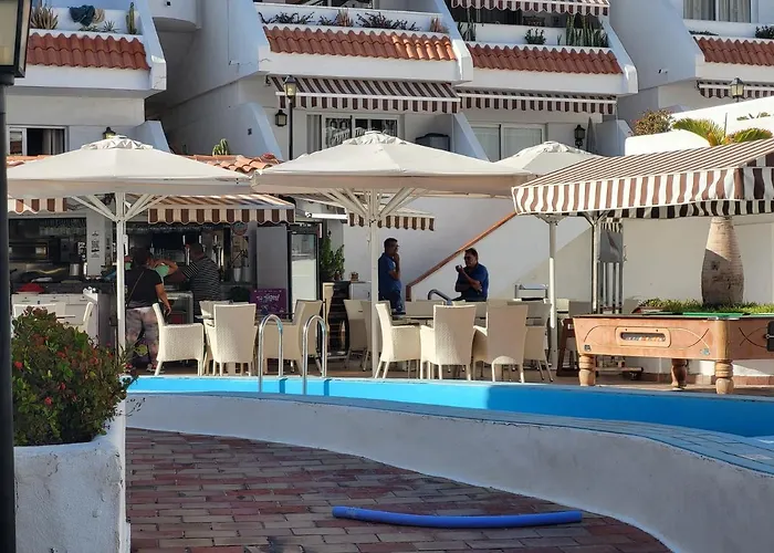 Newquay * Playa de las Americas (Tenerife)